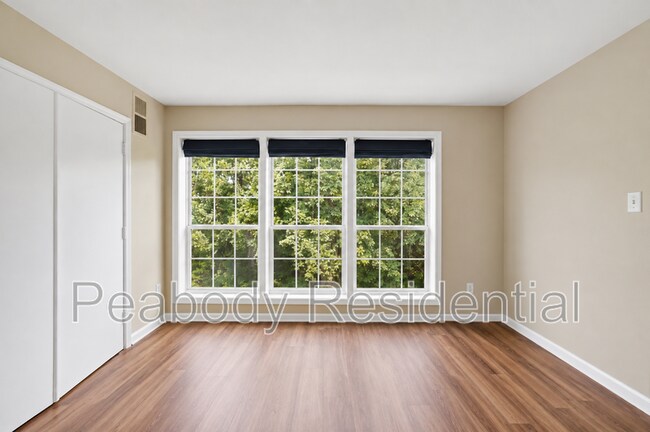 Building Photo - 10118 Oakton Terrace Rd