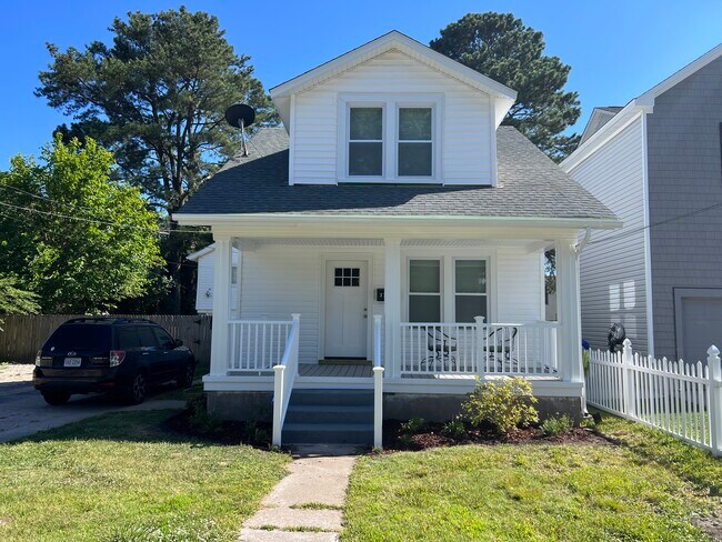 Primary Photo - 3727 Robin Hood Rd