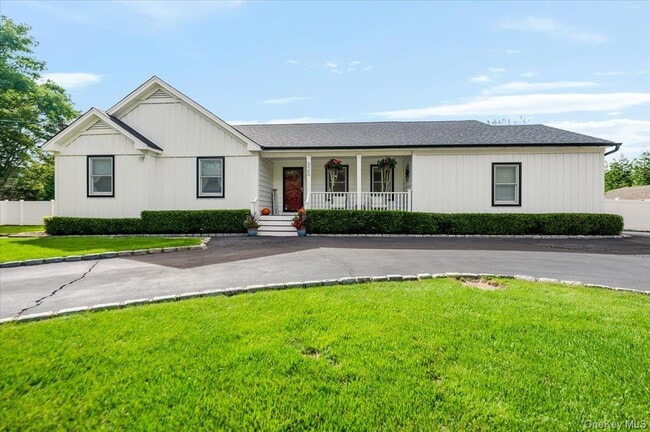 Building Photo - 525 Rocky Point Rd