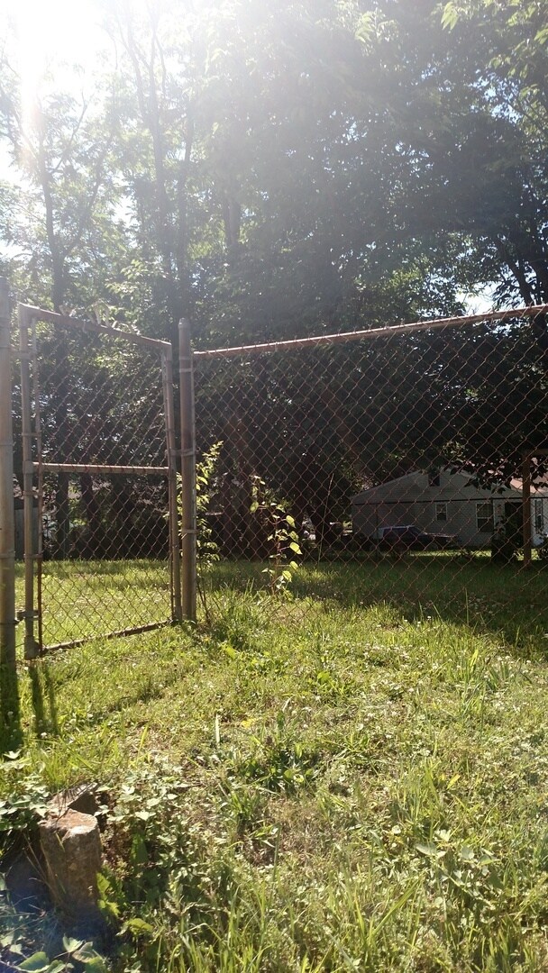 Building Photo - Charming Two-Bedroom Home with Garage in Knoxville