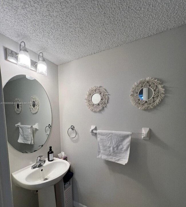 Building Photo - 3183 SW 50th St