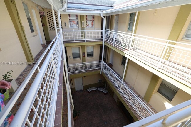 Building Photo - 2300 W Flagler St