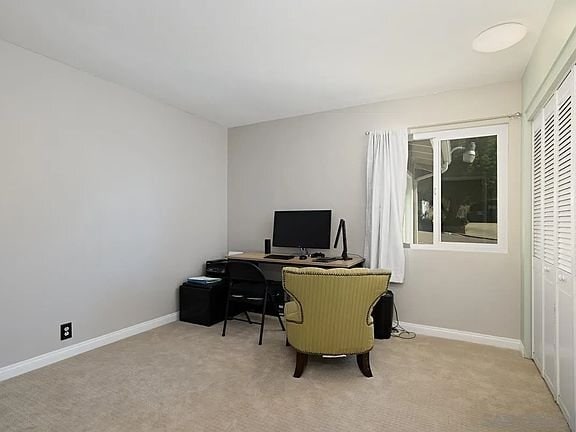 Building Photo - 8422 Wenatchee Ave