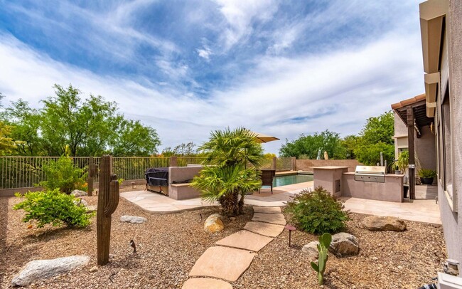 Building Photo - 10610 Garnet Sky Ct