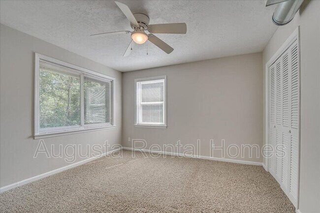 Building Photo - 1436 Spring Hill Terrace