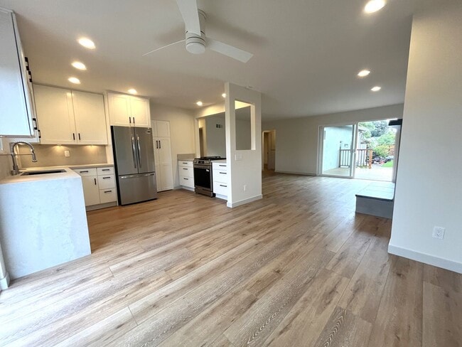Building Photo - Modernized, 3BD/2BA House in Leucadia: Minutes to Beach, Town, YMCA!