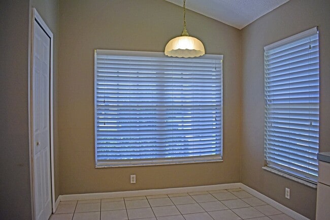 Building Photo - 14499 Tamarind Loop