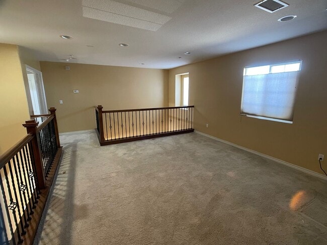 Building Photo - Oxnard 4 Bedroom 3 Full Bathroom 2-Story Home