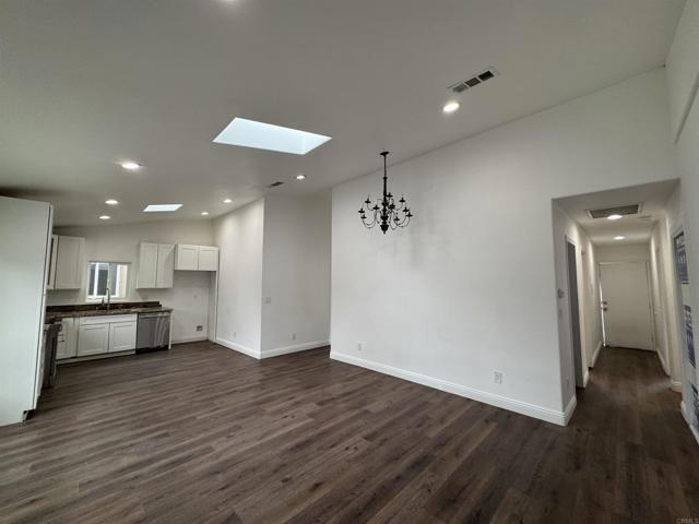 Building Photo - 330 Plaza De Benito Juarez
