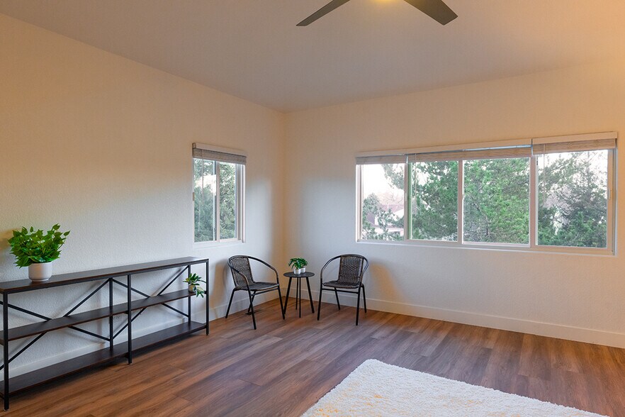 Building Photo - 10810 W 63rd Ave