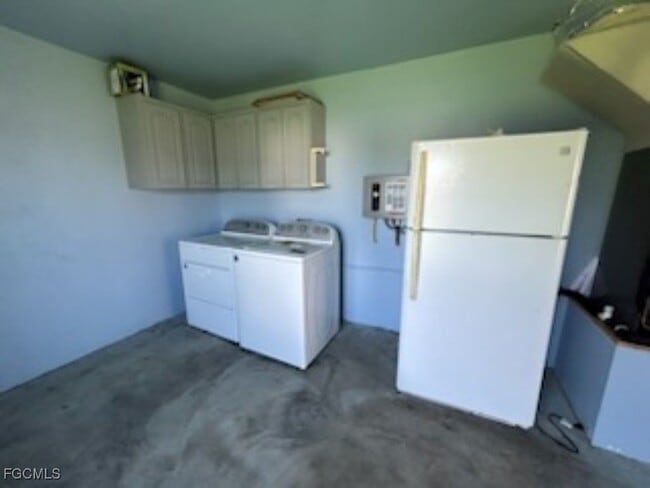 Building Photo - 431 W Sagamore Ave