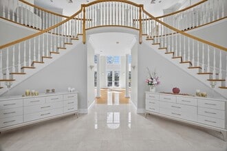 Building Photo - 11 Elizabeth Way