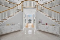 Building Photo - 11 Elizabeth Way