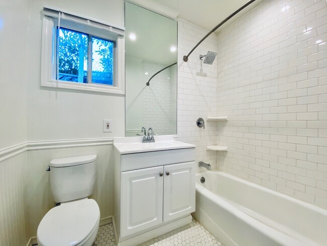 Building Photo - 9016 1/2 Rangely Ave