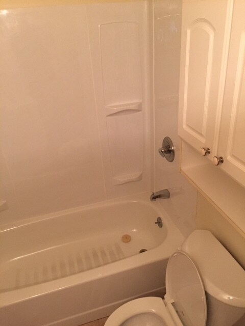 Building Photo - 221 W Main St