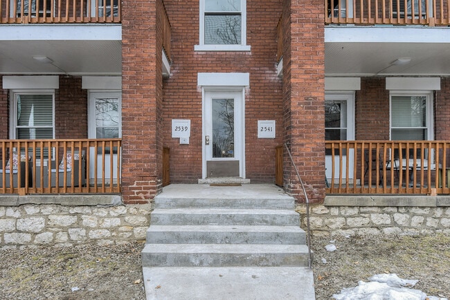 Building Photo - 2541 Cherry St