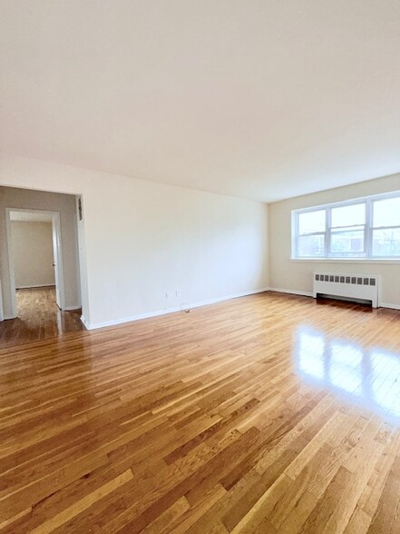 Primary Photo - 403 Park Ave