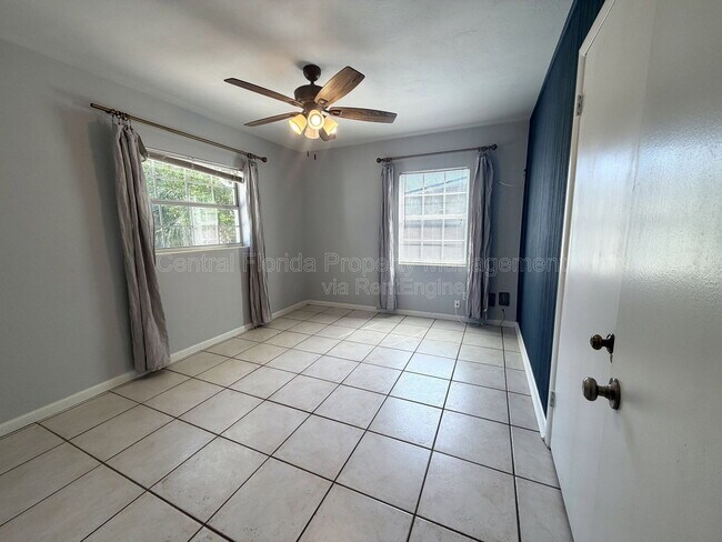 Building Photo - 1947 Summerfield Rd