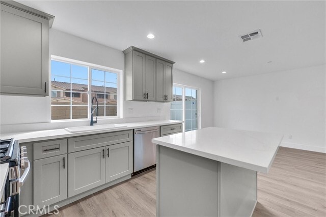 Building Photo - 16385 Valencia Ave