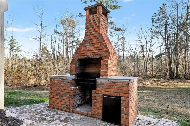 Building Photo - 241 Nacoochee Dr