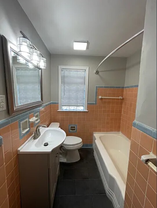 Building Photo - 344 Ridgeway Rd