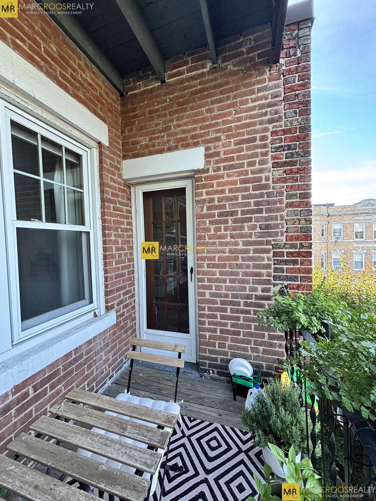 Building Photo - 52 Strathmore Rd