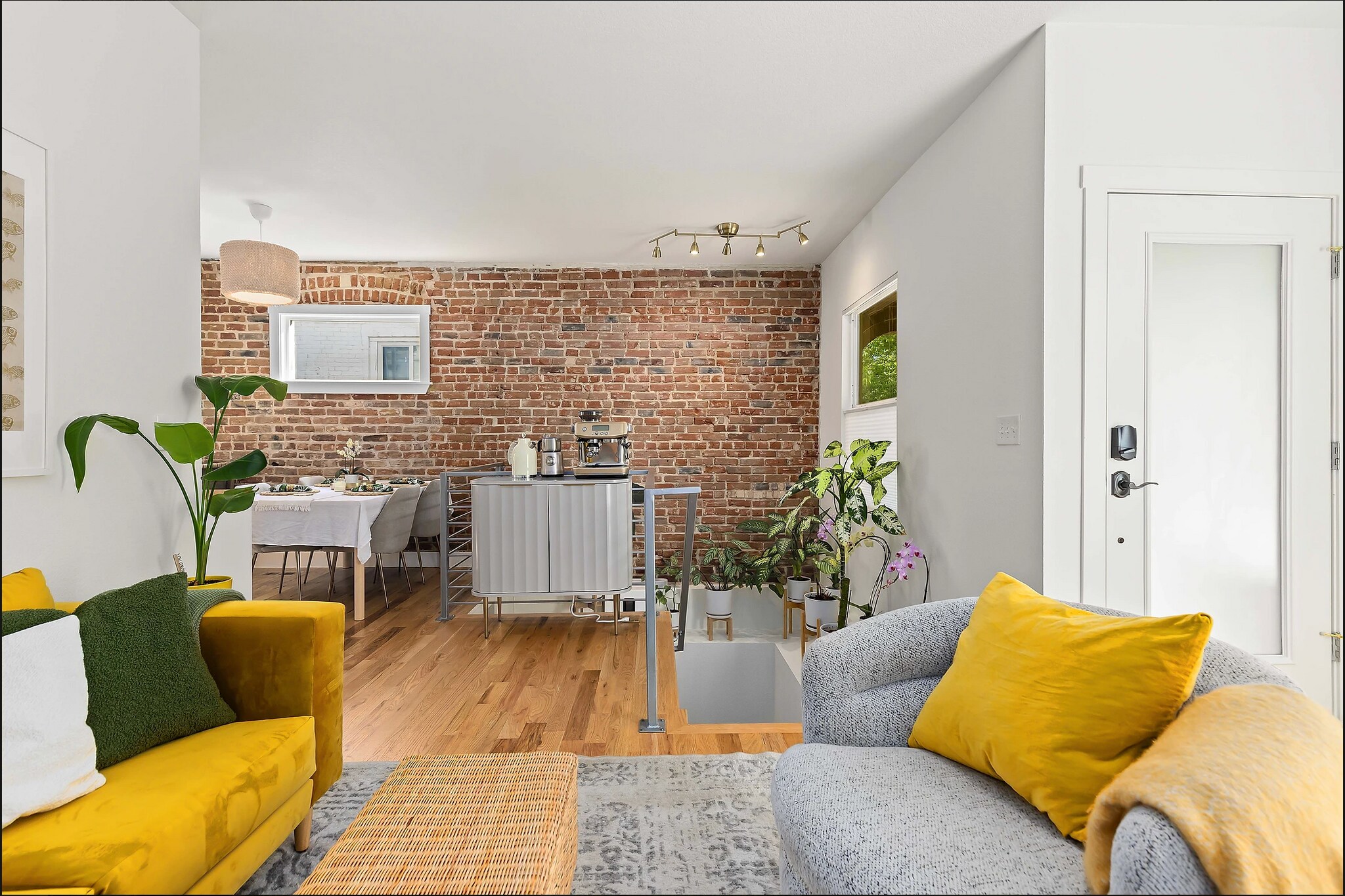 living room - 1217 E 26th Ave