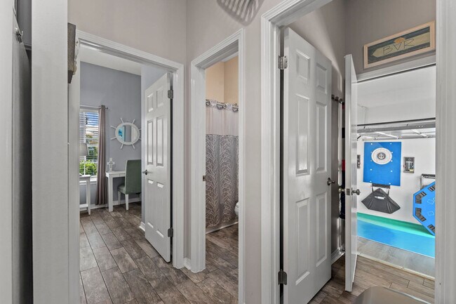 Building Photo - 4465 Clipper Cove