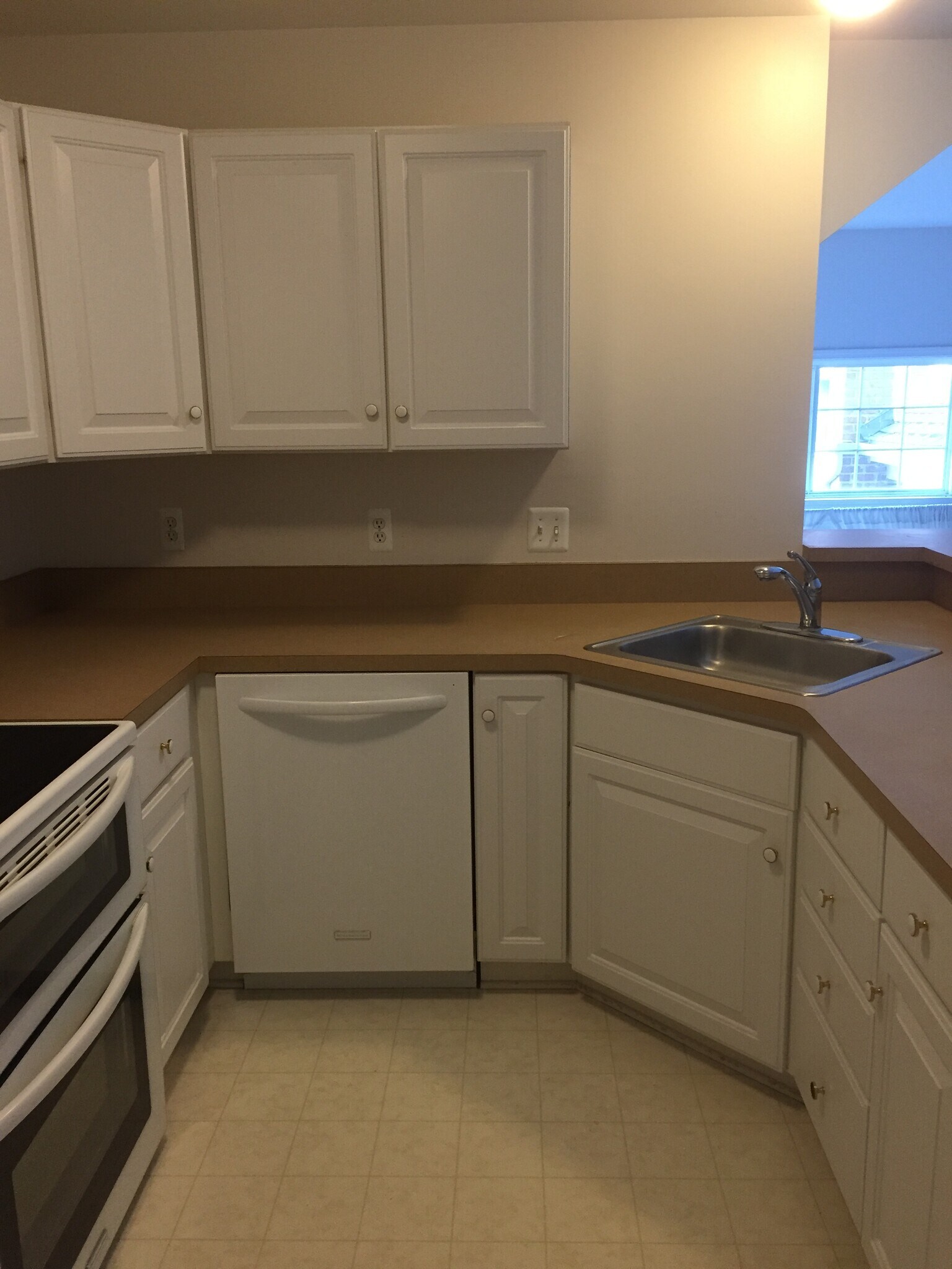 Building Photo - 2787 Barclay Way