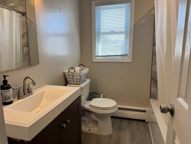 Building Photo - 54 Brighton Ave