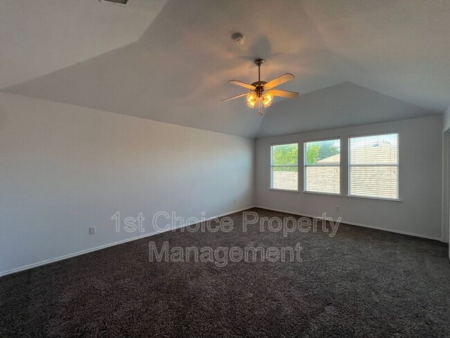 Building Photo - 9221 Comanche Ridge Dr