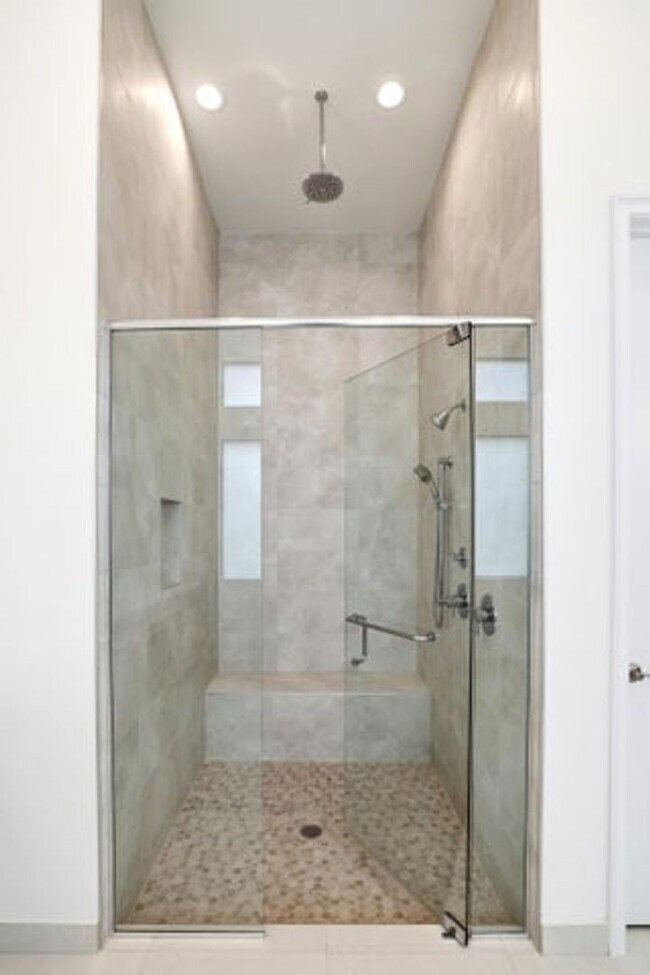 Building Photo - 9008 Corsican Finch Ct