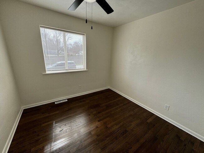 Building Photo - Beautiful 3/2 in Independence