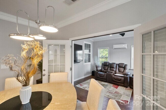 Building Photo - 188 Sweet Briar Dr