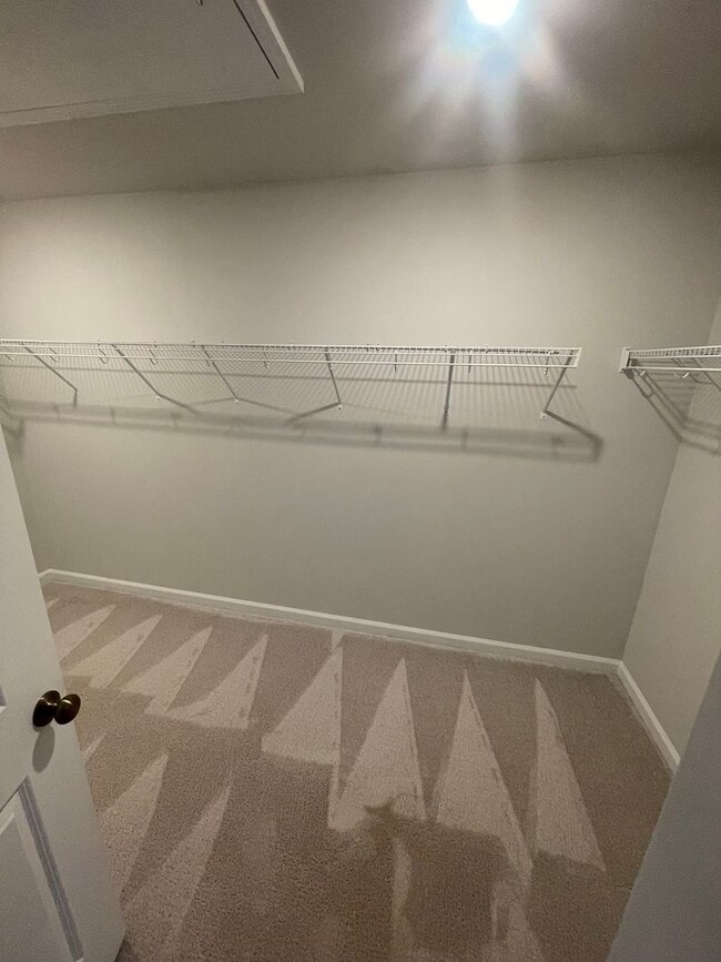 Building Photo - Charming 3 Bedroom Home located in Wake Forest