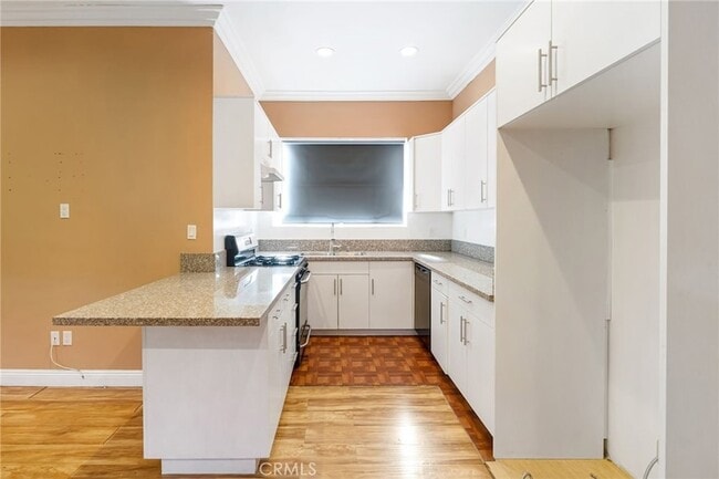 Building Photo - 15549 Ludlow St