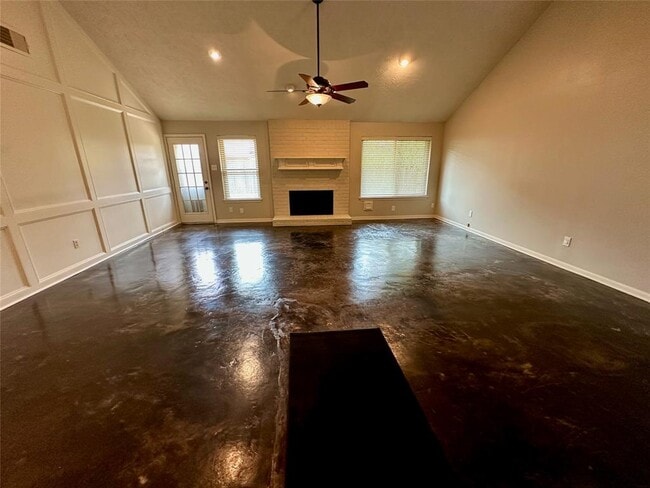 Building Photo - 2931 Pasture Ln