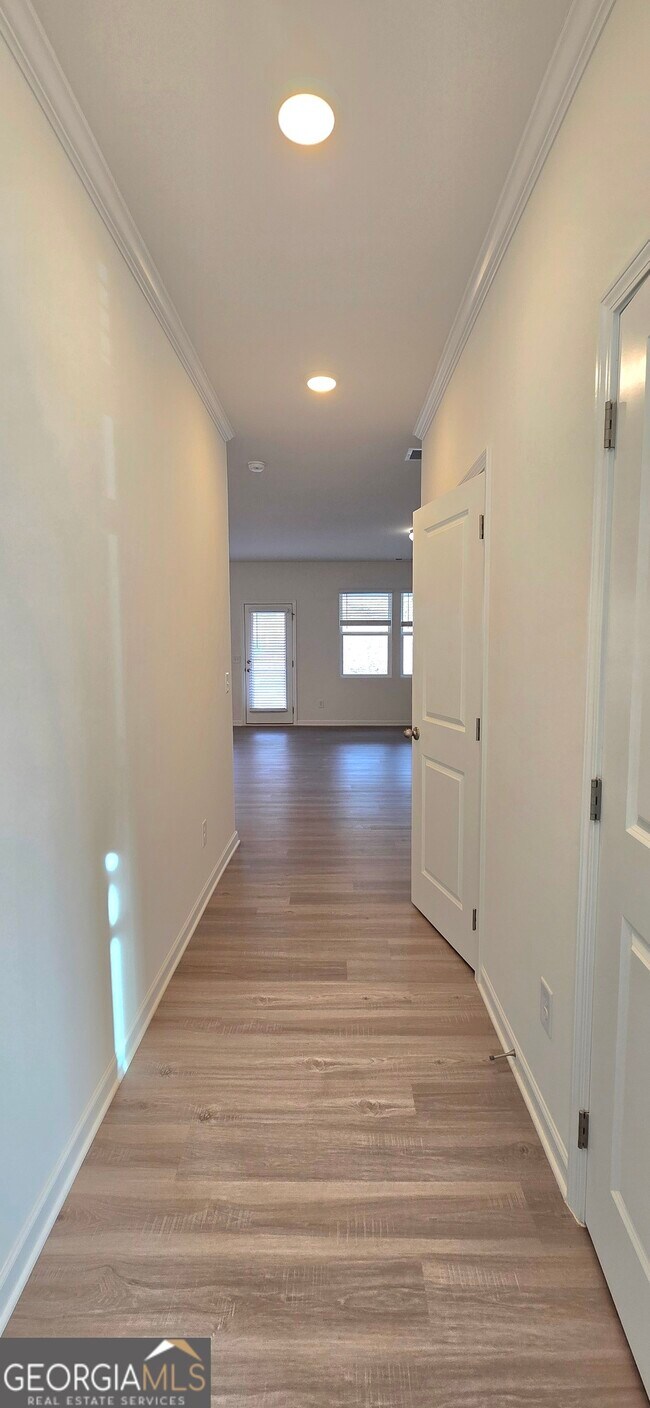 Building Photo - 34 Russet Wy