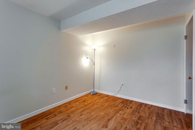 Building Photo - 1117 Ellingwood Dr