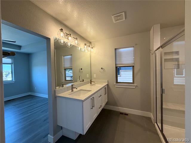 Building Photo - 22561 E Hinsdale Ave