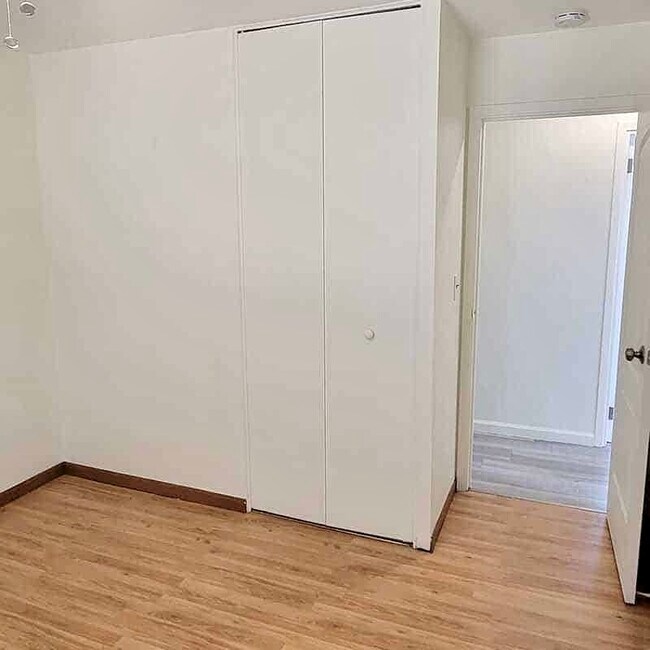 Building Photo - 2407 Carrelton Dr