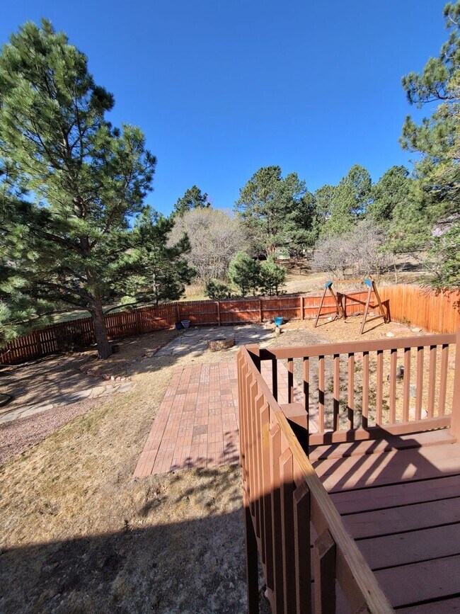 Building Photo - Gorgeous 4 Bedroom Home for Rent on Buckho...