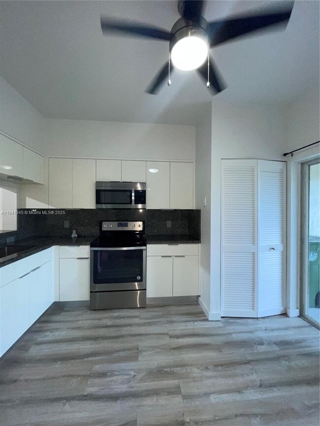 Building Photo - 207 Mallory Ct