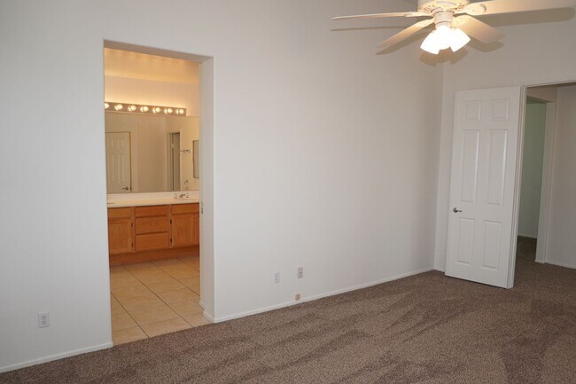 Building Photo - 14752 Eaglehead Mountain Dr
