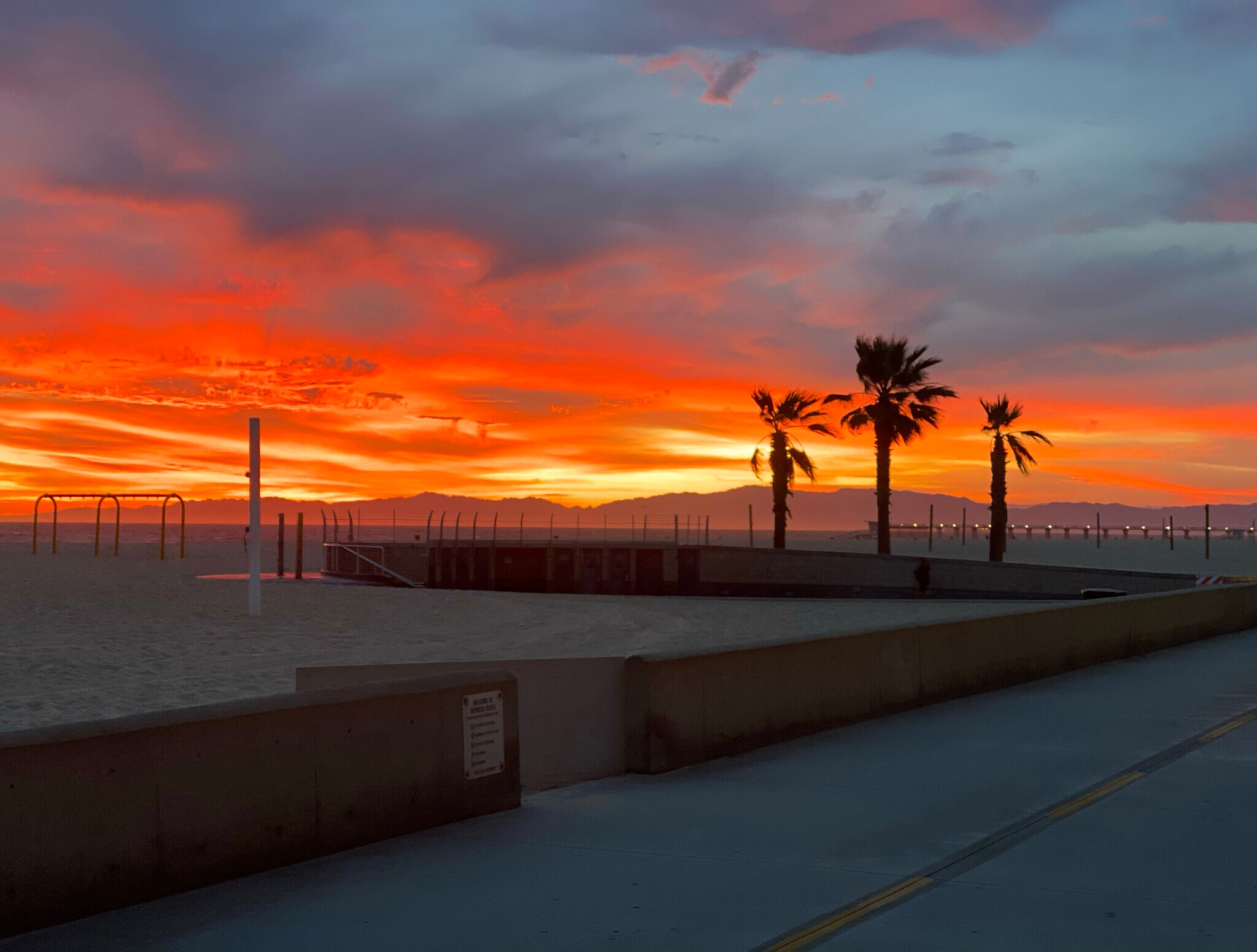 Building Photo - 114 The Strand