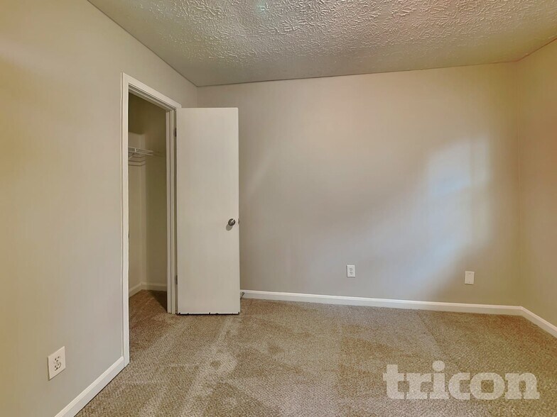 Building Photo - 5308 Omalley Ln
