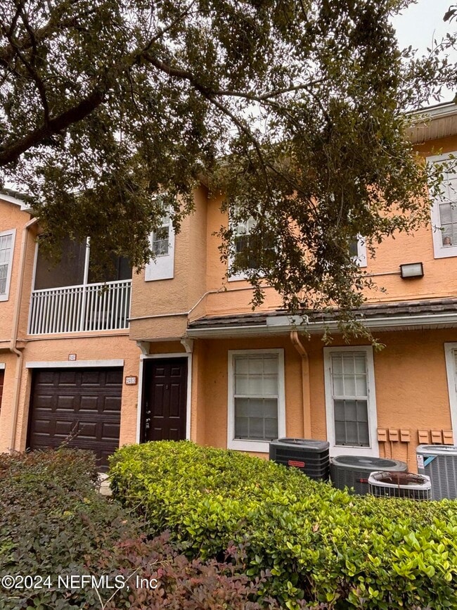 Building Photo - 10075 GATE N Pky