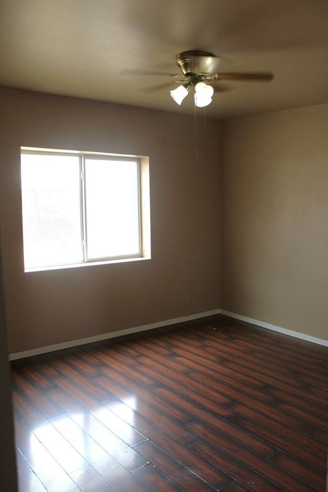 Building Photo - 3014 Richmond Ave