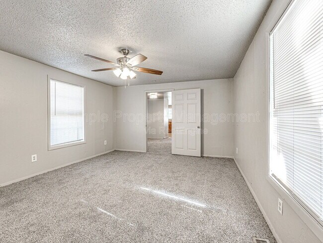Building Photo - 1108 Mallard Dr