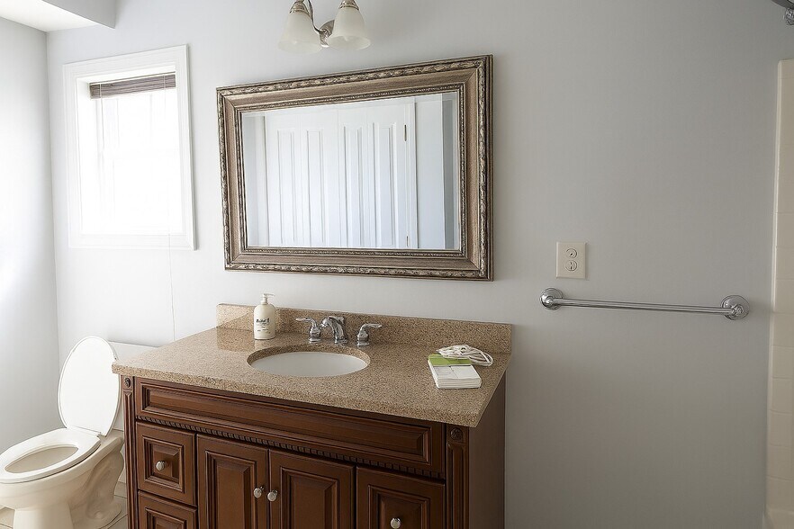 Building Photo - 6 Pepperbush Court